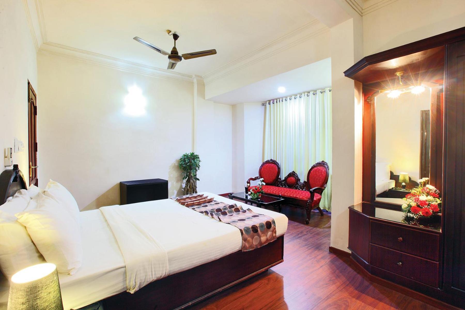 Trichur Towers Thrissur Eksteriør bilde