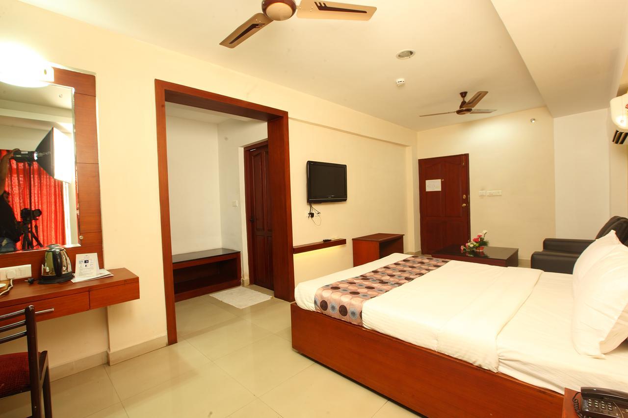 Trichur Towers Thrissur Eksteriør bilde